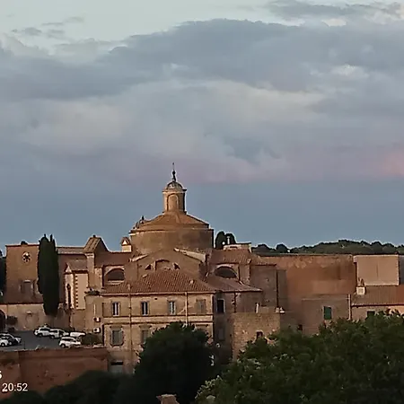 Dea Estia Turistico * Tuscania